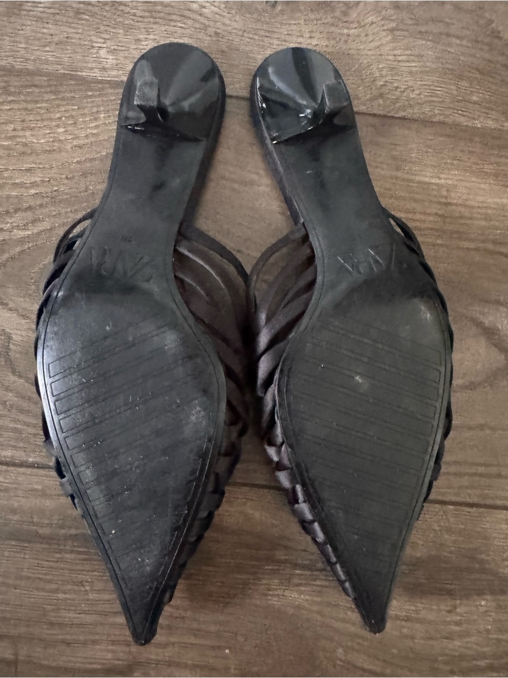 Zara Pointed-Toe Mule kitten Heels in Black, size 38(7.5) - Picture 8 of 10